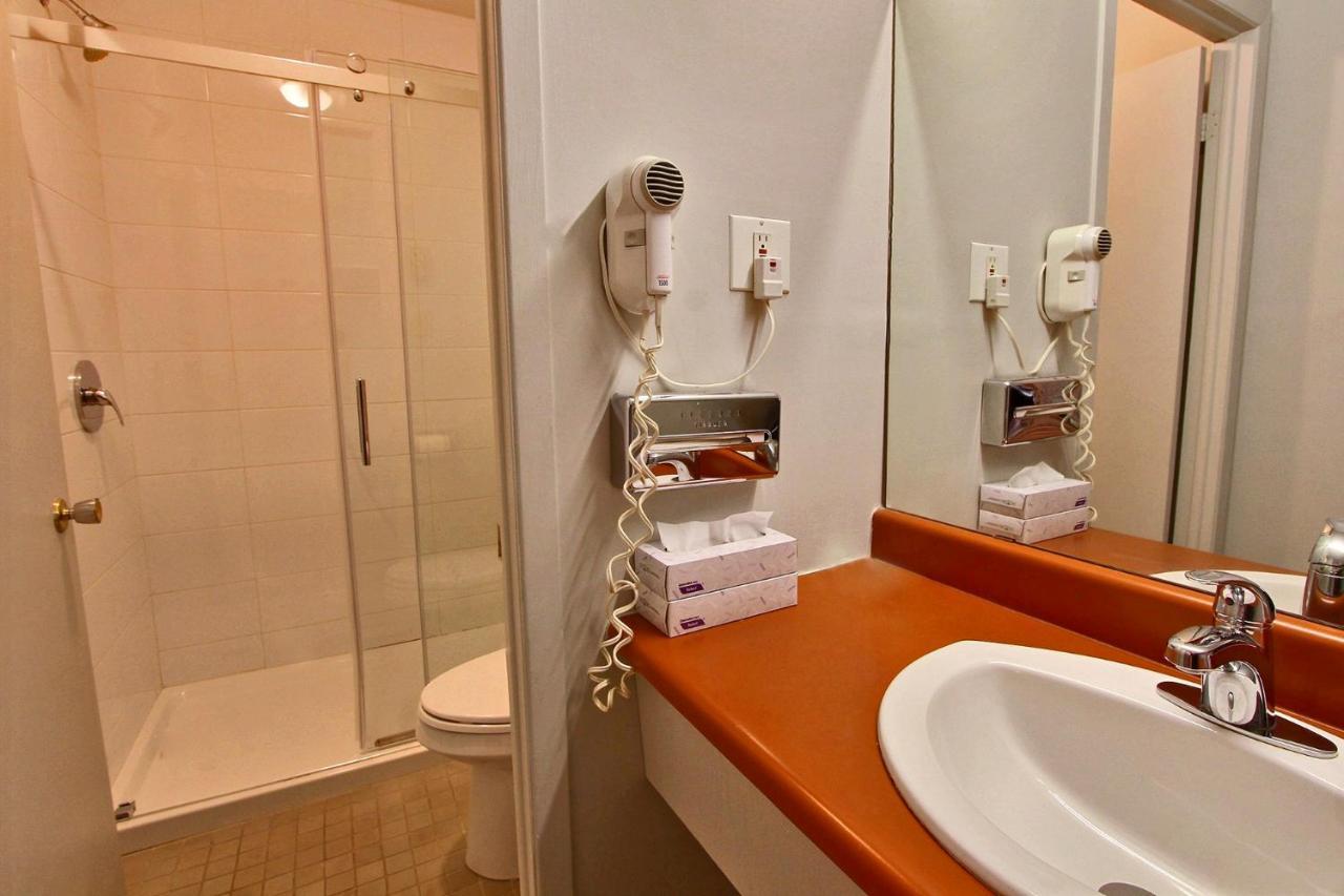 Hotel-Motel La Difference Sainte-Marie Eksteriør bilde